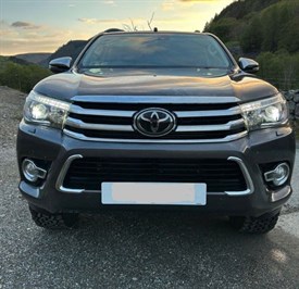 Toyota Hilux Invincible X