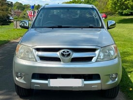 Toyota Hilux Invincible 